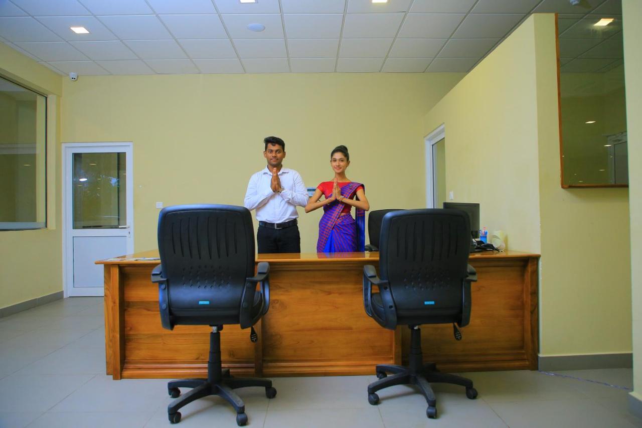 Hotel Refresh Blue Hikkaduwa